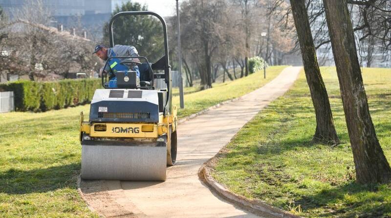 Za sve rekreativce i sportiste: 1,2 kilometra nove tartan trim staze u Parku „Mladen Stojanović“