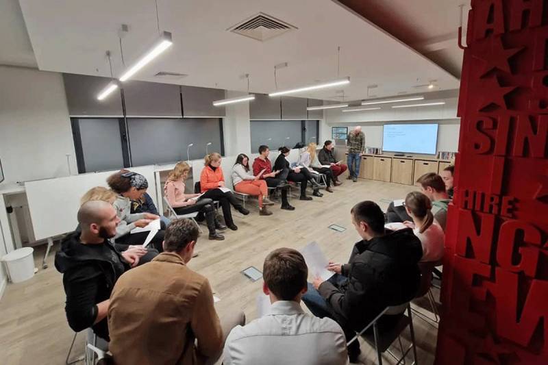 Besplatni časovi engleskog jezika u "Američkom kutku"