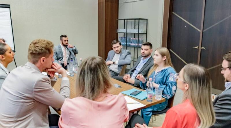 CALL FOR APPLICATIONS: Youth Changemakers Wanted! Become an EDYN Member Today Members Opportunities