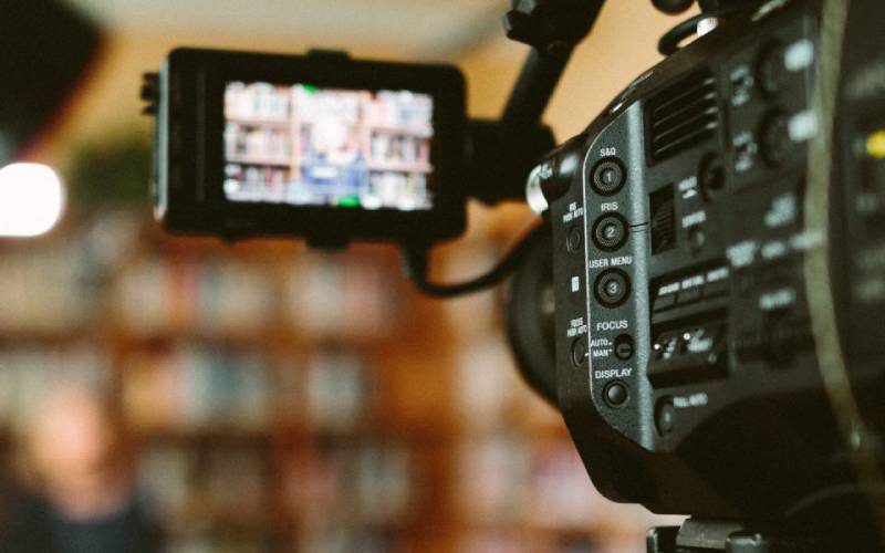 Free online course on fundamentals of digital image and video processing