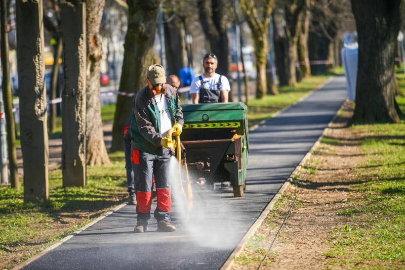 Uskoro nova tartan trim staza u Parku „Mladen Stojanović“, obnavlja se i trotoar od Parka do Arhiva Republike Srpske