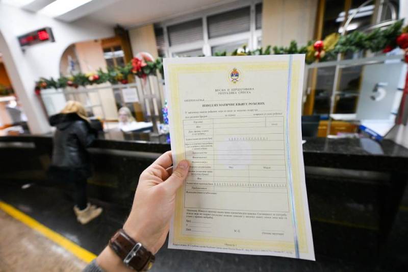 Banjaluka: U škole dostavljeno 2.744 besplatnih rodnih listova za maturante