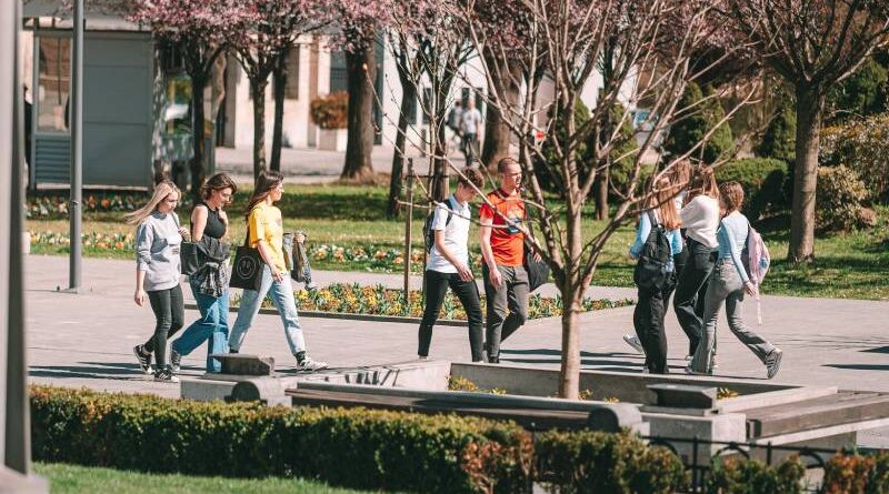 Raspisan konkurs za dodjelu stipendija za srednjoškolce, prijave otvorene do 1. novembra