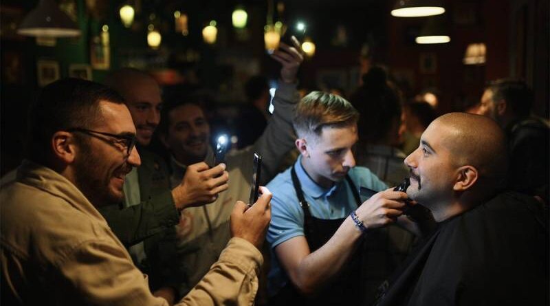 Počeo jubilarni 10. Movember u Banjaluci: "Brke" pomažu liječenje mladića iz Šipova