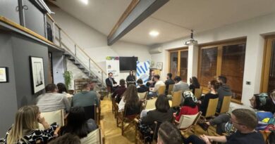 Youth from Bosnia and Herzegovina share insightful conversations with German and French ambassadors