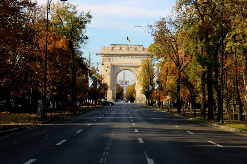 Provedite raspust u Bukureštu: Stipendijski program Frankofonskog ljetnog univerziteta