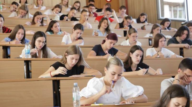 Saznajte koji fakulteti su najpopularniji među budućim brucošima, gdje ima, a gdje više nema mjesta