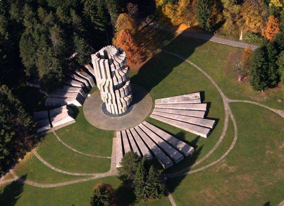 U nedjelju obilježavanje godišnjice Bitke na Kozari: Grad obezbijedio besplatan prevoz na Mrakovicu