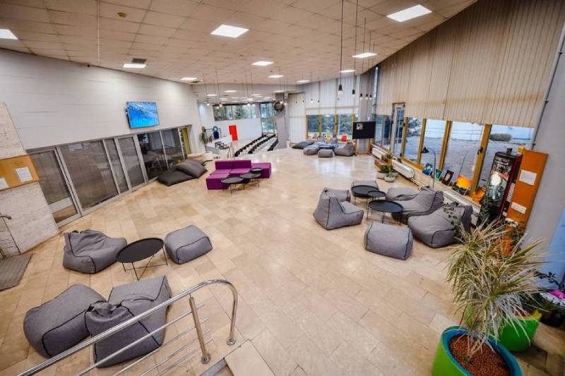 Zima u Domu omladine: Pozorišne predstave, kreativne radionice, novogodišnji sajam