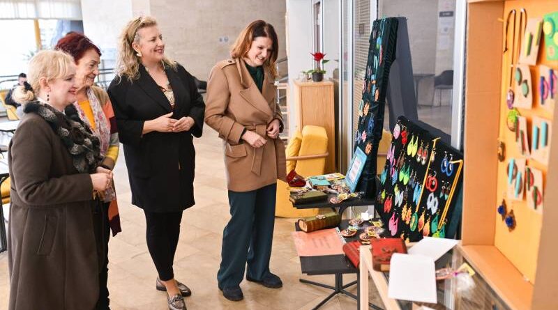 „Za život žena“: U Dom omladine posjetite izložbu radova korisnica Sigurne kuće