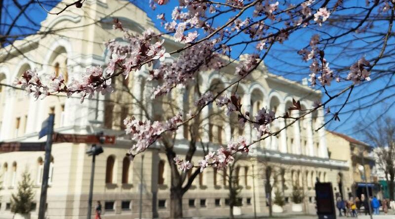 April u Banskom dvoru: Promocije, koncerti i izložbe