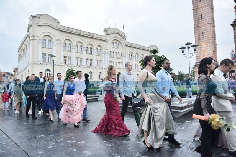 Banjaluka pomaže srednjoškolcima: Po 80 maraka za matursku proslavu
