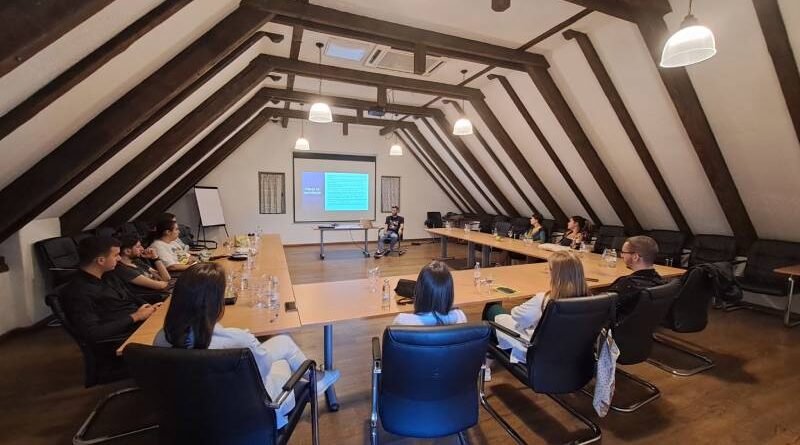 Prijavi se na trening za mlade novinare i aktiviste: Sloboda govora i govor mržnje