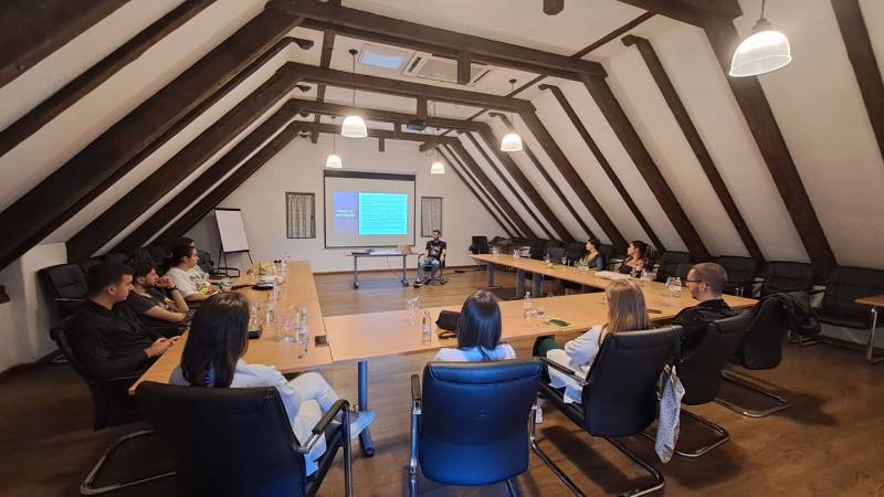 Prijavi se na trening za mlade novinare i aktiviste: Sloboda govora i govor mržnje