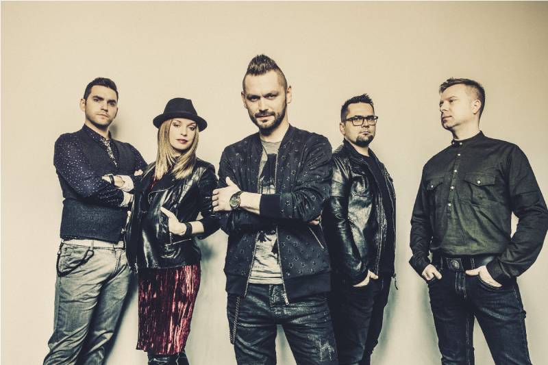 Nedjelja u Banskom dvoru: Koncert regionalnog rok sastava „Vatra“