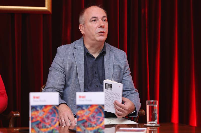 Književo veče autora prof. dr Petra Pende