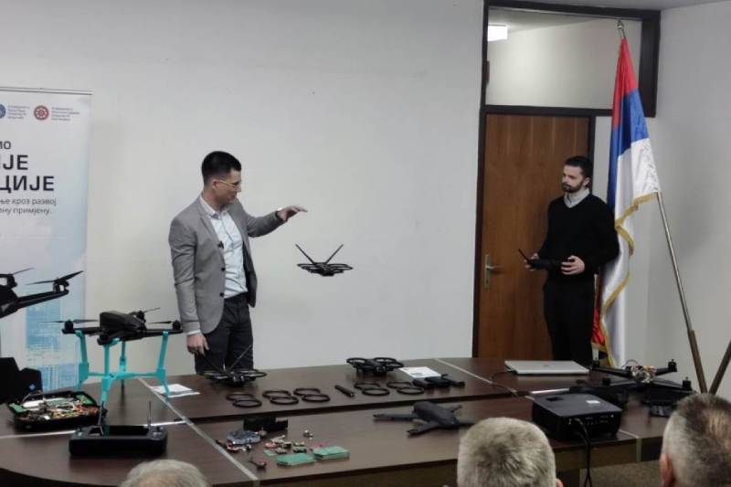 U Banjaluci predstavljeni "muva" i "gavran": Vlada podržala proizvodnju dronova u Srpskoj (FOTO)