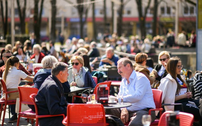 Od 1. aprila: Ljetno radno vrijeme za ugostiteljske i trgovinske objekte