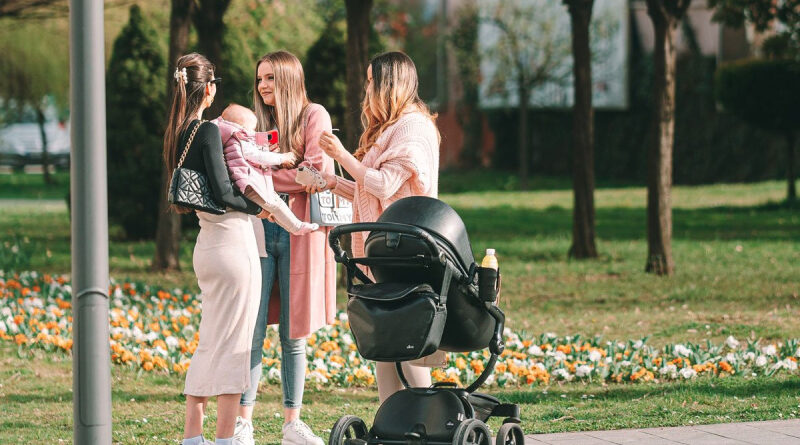 Poziv udruženjima da kandiduju sugrađanke za titulu "Majka godine"