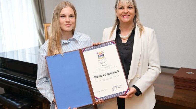 Povodom Dana grada uručene aprilske nagrade mladima