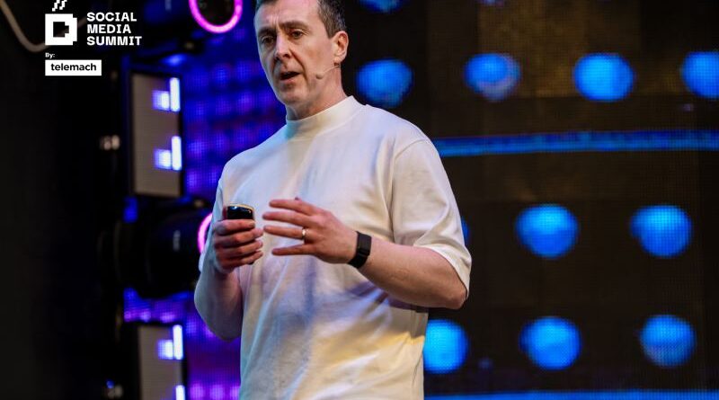(Sve je spremno za Social Media Summit) Michael Corcoran u Sarajevu: Šta brendovi mogu naučiti od Ryanaira?